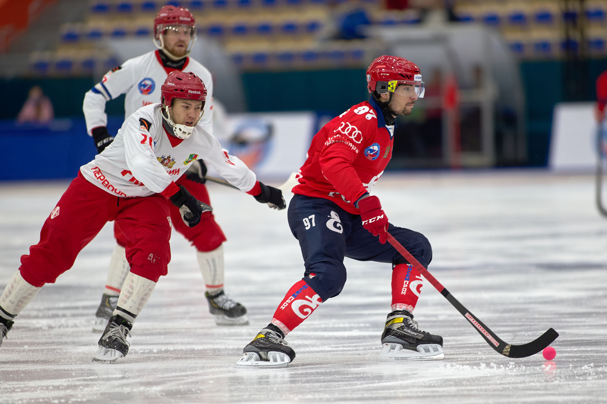 Олег Хайдаров хоккей с мячом